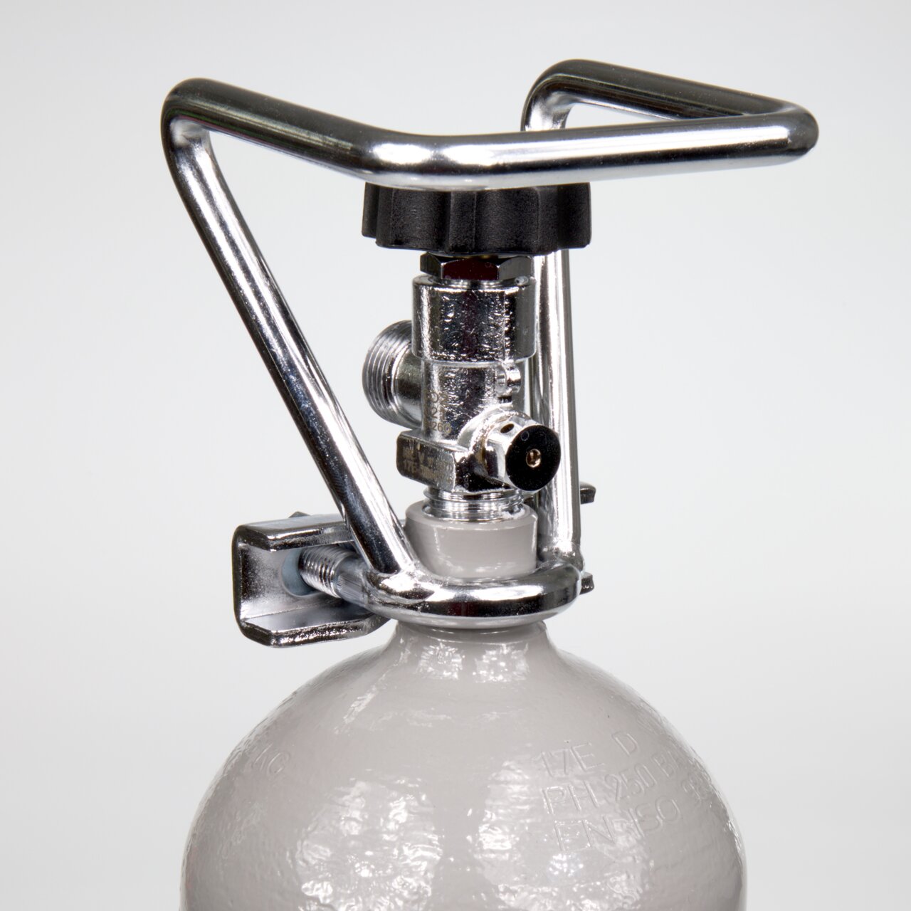 JBL CO2-Einwegflasche, für Aquarienbesitzer, Pflanzenversorgung mit CO2, robustes Metall, silbernes Ventil, EAN: 4014162646613.