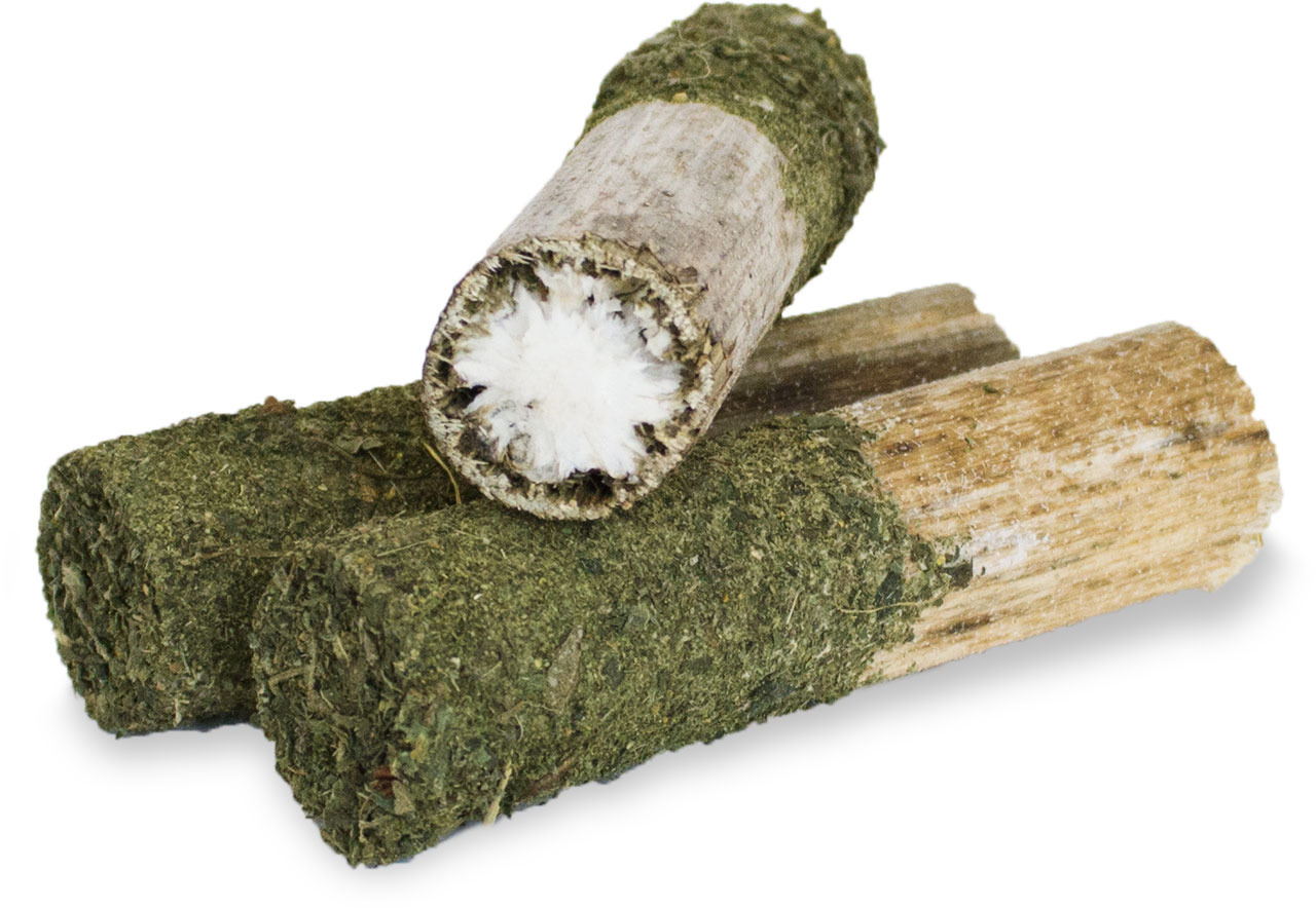 Das Bild zeigt das Produkt „JR FARM Knabberholz mit Löwenzahn“ für Kleintiere wie Kaninchen, Meerschweinchen und andere Nager. Es handelt sich um naturbelassene Holzstücke, die mit getrocknetem Löwenzahn ummantelt sind. Die Knabbersticks fördern den natür