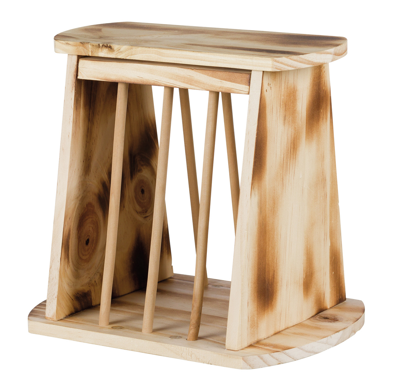 Das Bild zeigt das TRIXIE Heuraufe-Modell aus Holz, geeignet für Kleintiere wie Kaninchen oder Meerschweinchen. Die Raufe besteht aus naturbelassenem Holz mit einer robusten Konstruktion und bietet eine sichere Möglichkeit, Heu sauber und zugänglich zu ha