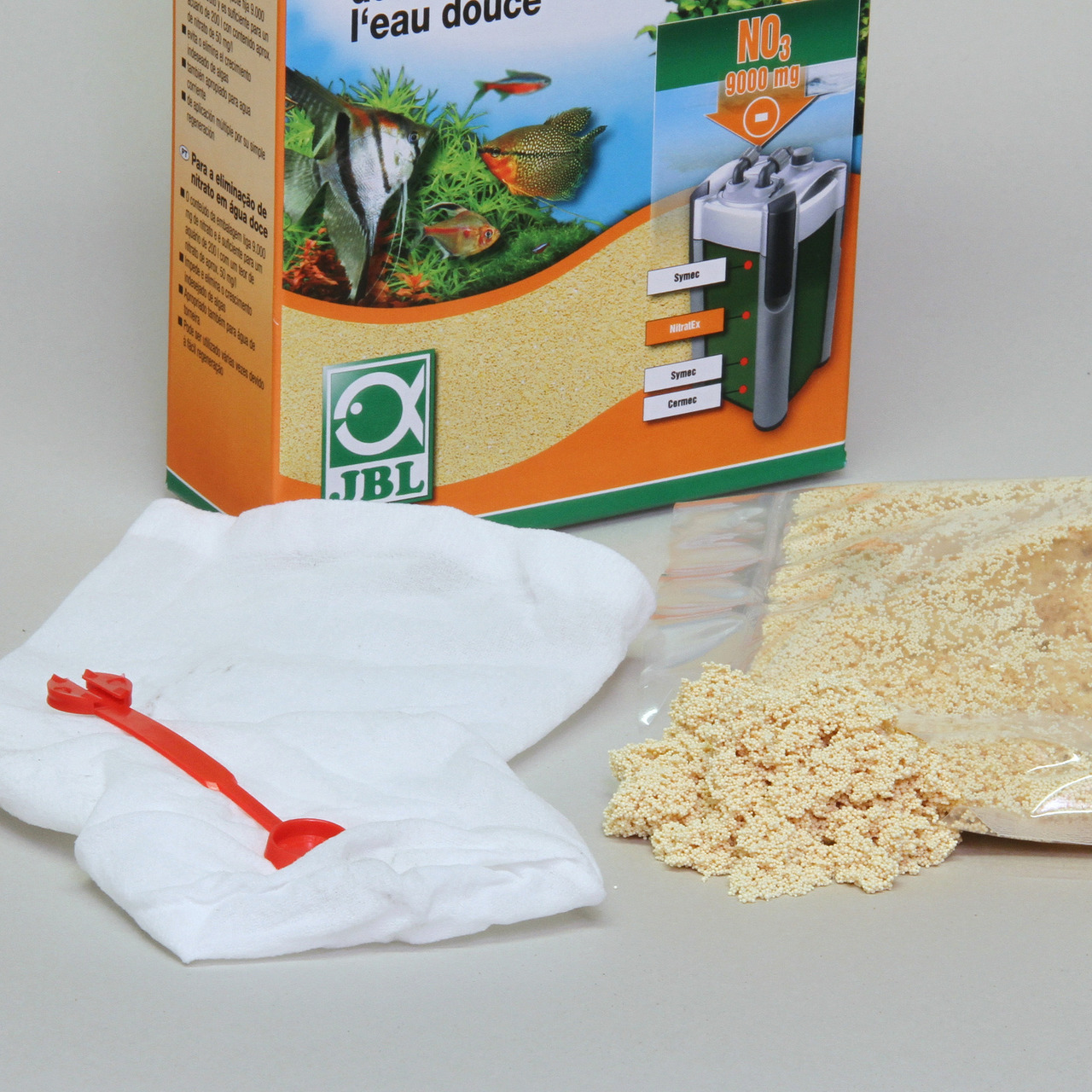 JBL NitratEx, Filtermedium für Süßwasser-Aquarien, reduziert Nitrat (NO3) um bis zu 9000 mg, inkl. Filterbeutel & Messlöffel.
