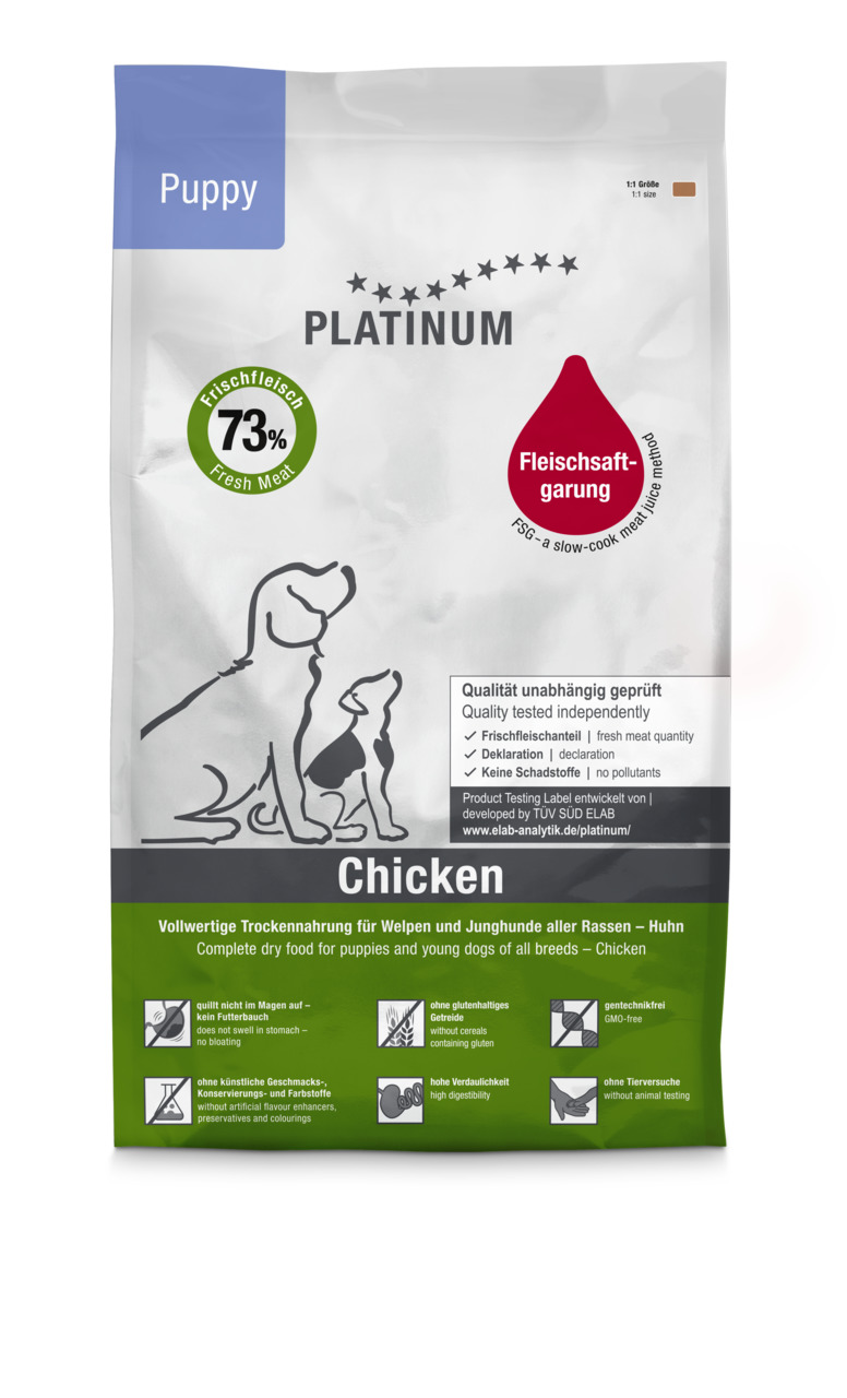 Das Bild zeigt eine Verpackung des Hundefutters „PLATINUM Puppy Chicken“. Es handelt sich um ein Trockenfutter für Welpen und Junghunde aller Rassen mit Huhn als Geschmacksrichtung. Die Verpackung hebt hervor, dass 73 % Frischfleisch enthalten sind und da