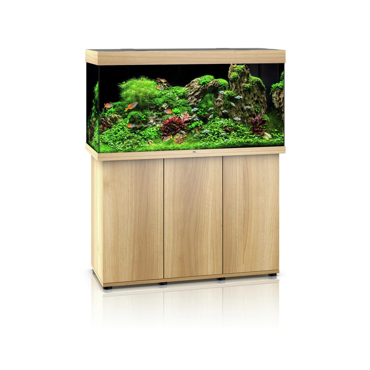 Das Bild zeigt das JUWEL Rio 240 LED Aquarium-Set, ein hochwertiges Aquarium für Aquaristik-Enthusiasten. Es ist auf einem passenden Unterschrank in Holzoptik platziert und bietet eine großzügige Kapazität von 240 Litern. Das Aquarium ist mit üppiger grün