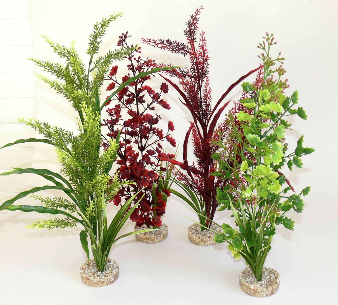 Sydeco künstl. Aquarienpflanzen, 4 Stk., Grün/Rot, auf Kiesbasen, dekorativ, mit Versteckmglk. für Fische, filigrane Strukturen.
