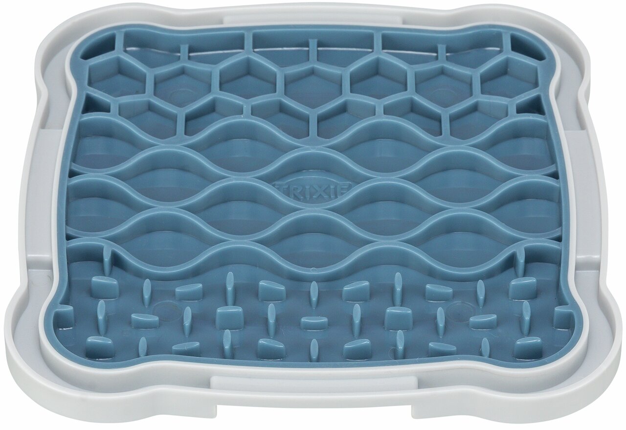 TRIXIE Lick’n’Snack Platte für Hunde, Anti-Schluck-Muster, Fördert langsames Fressen, Maße: ca. 20 x 20 cm, blau/weiß.