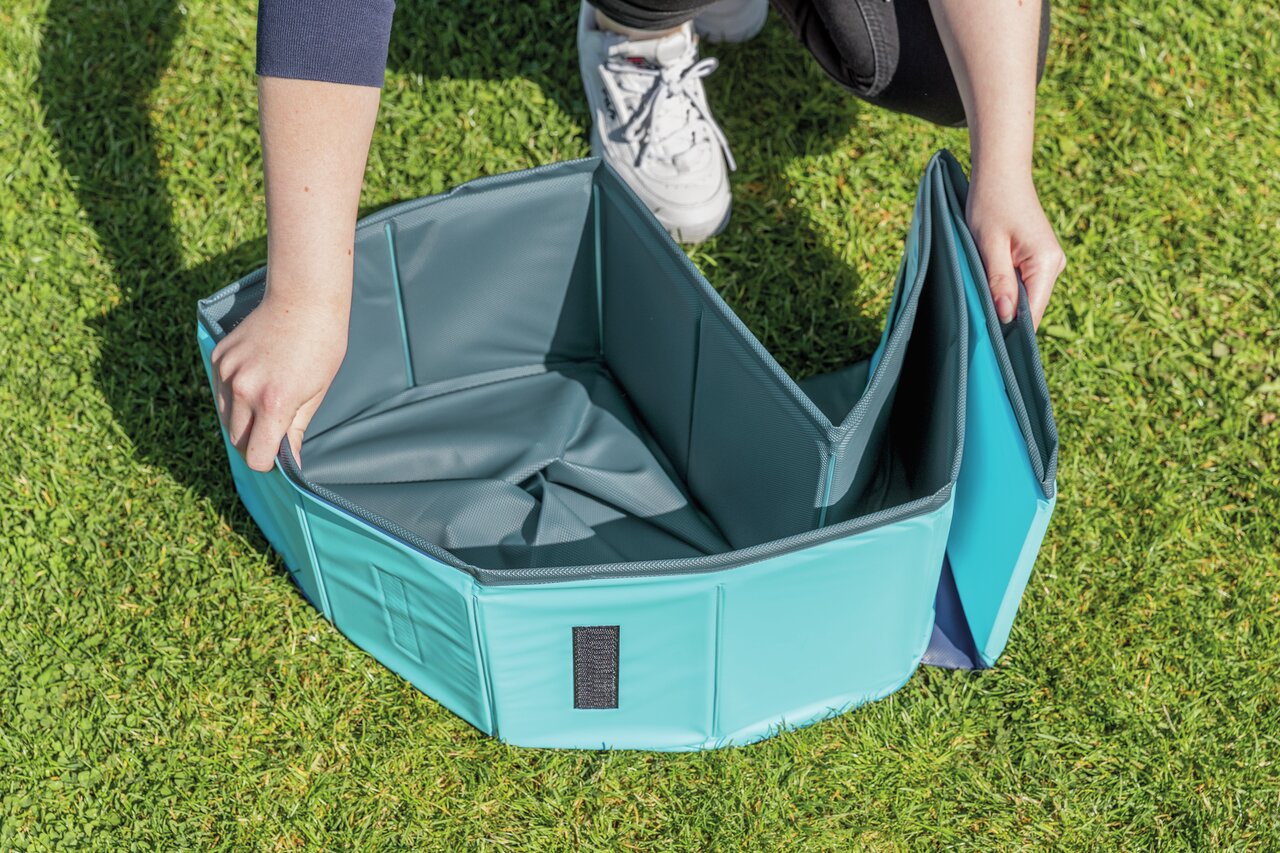 TRIXIE faltbares Hundepool, türkis, robust & kratzfest, leicht aufzubauen, platzsparend, ideal zur Abkühlung an heißen Tagen.