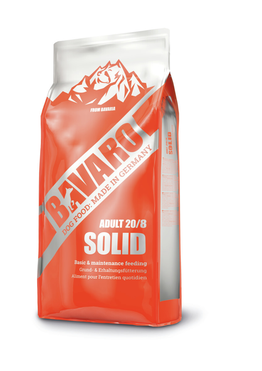 Das Bild zeigt einen orangefarbenen Futtersack der Marke Josera, Produktname "Bavaro Solid Adult 20/8". Es handelt sich um Hundefutter für ausgewachsene Hunde. Der Sack enthält Grund- und Erhaltungsfutter, hergestellt in Deutschland. Die Verpackung hebt d