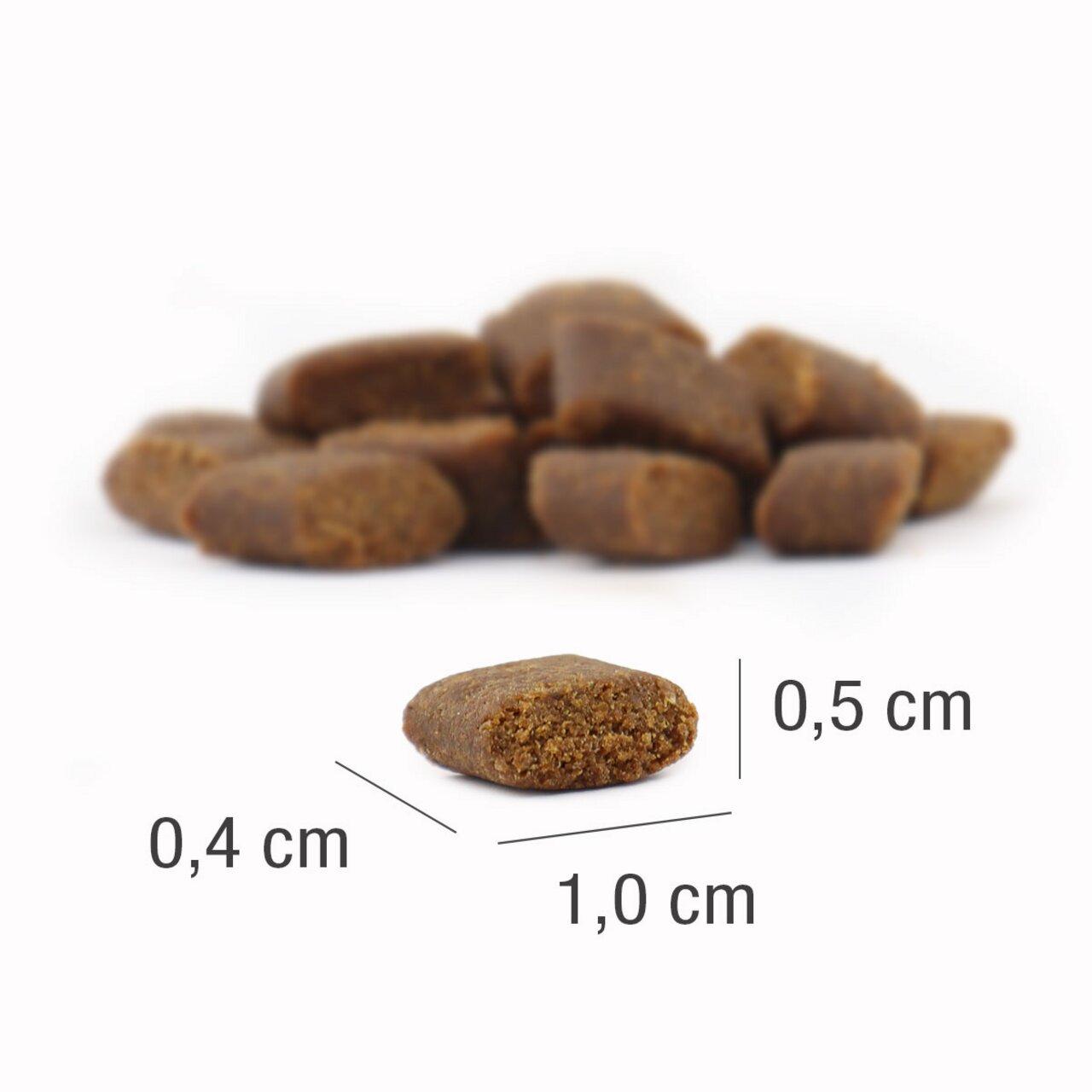Einzelne PLATINUM Hundesnacks, Zielgruppe: Hunde. Geschmacksrichtung: nicht ersichtlich. Maße: 1,0 x 0,4 x 0,5 cm.