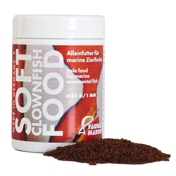 Das Bild zeigt eine weiße Dose des Produkts „FAUNA MARIN Soft Clownfish Food“, einem Alleinfuttermittel für marine Zierfische. Die Zielgruppe sind Clownfische und andere marine Zierfische. Die Geschmacksrichtung ist nicht angegeben. Auf der Dose steht „Si