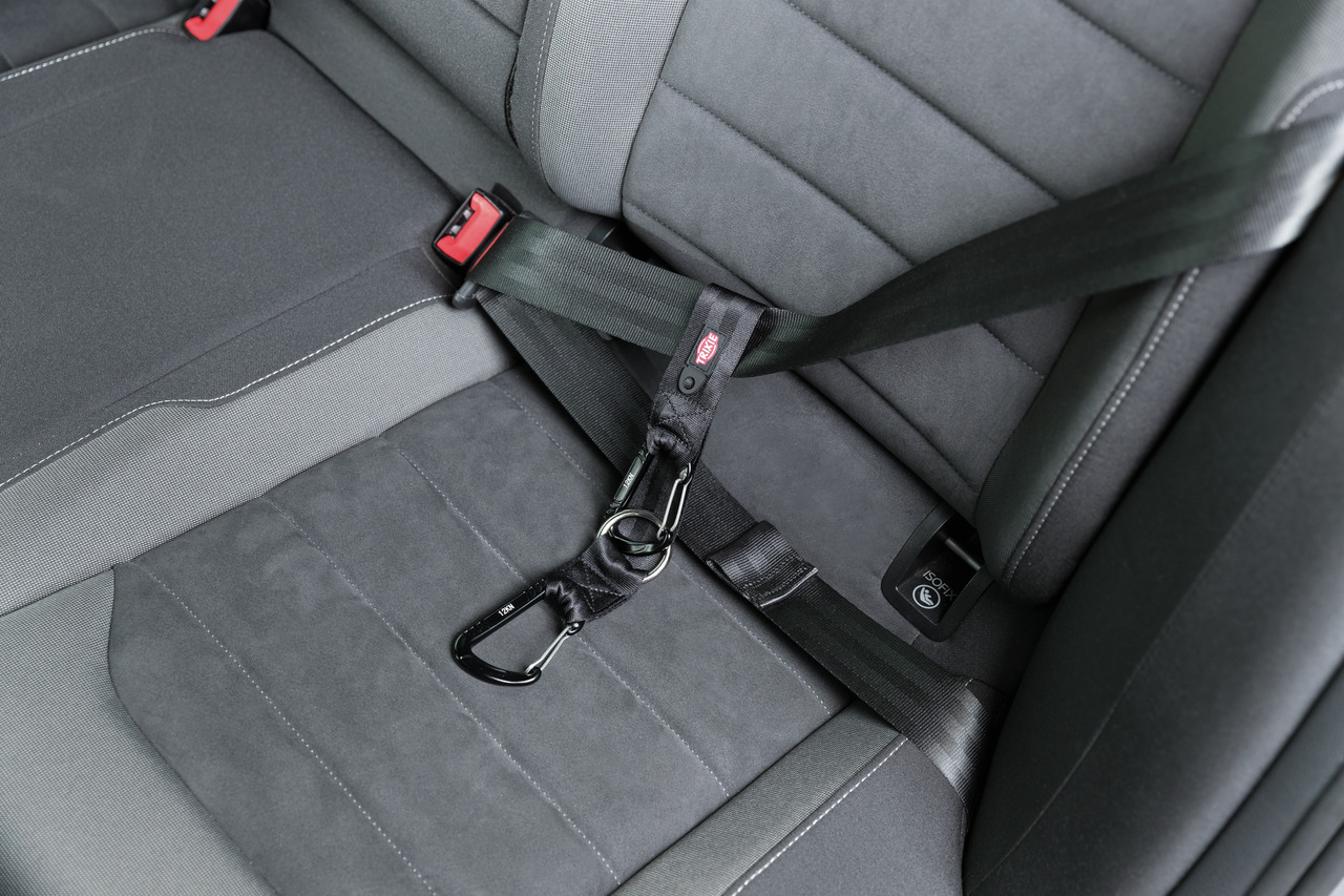 TRIXIE Hunde-Sicherheitsgurt, für alle Hundegrößen, schwarz, verstellbar, mit Karabiner, für sichere Autofahrten, am Autositz befestigt.