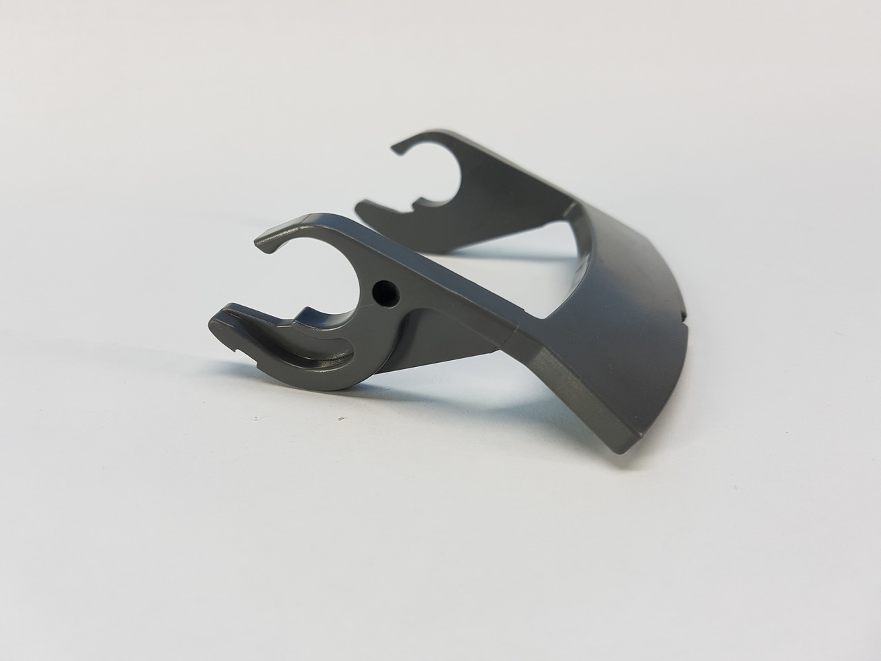 EHEIM Halterung für Aquarienfilter, robust, dunkelgrau, gebogen mit 2 Haken, kompatibel mit EHEIM-Systemen, für sichere Fixierung.