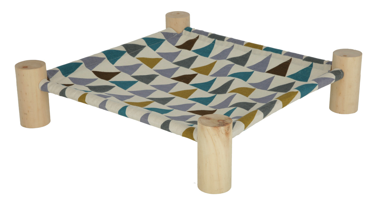 KERBL Hängematte für Nager (Kaninchen, Meerschweinchen), Holzrahmen, bunte Stoffliegefläche, ideal für Komfort, Maße auf Bild.