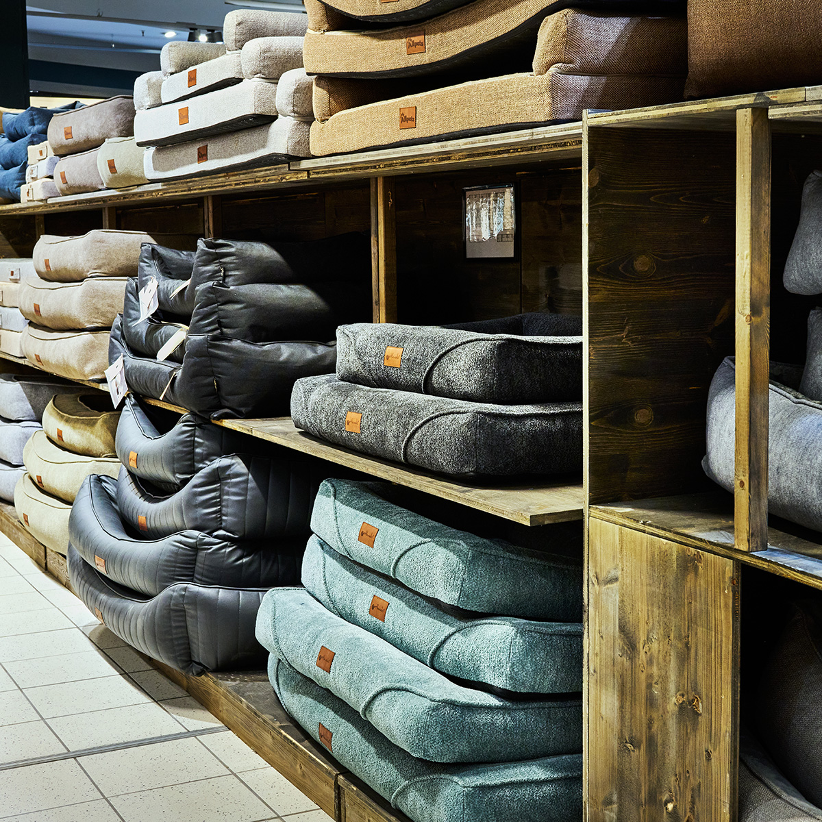 Regale Dsc6786 1200x1200px