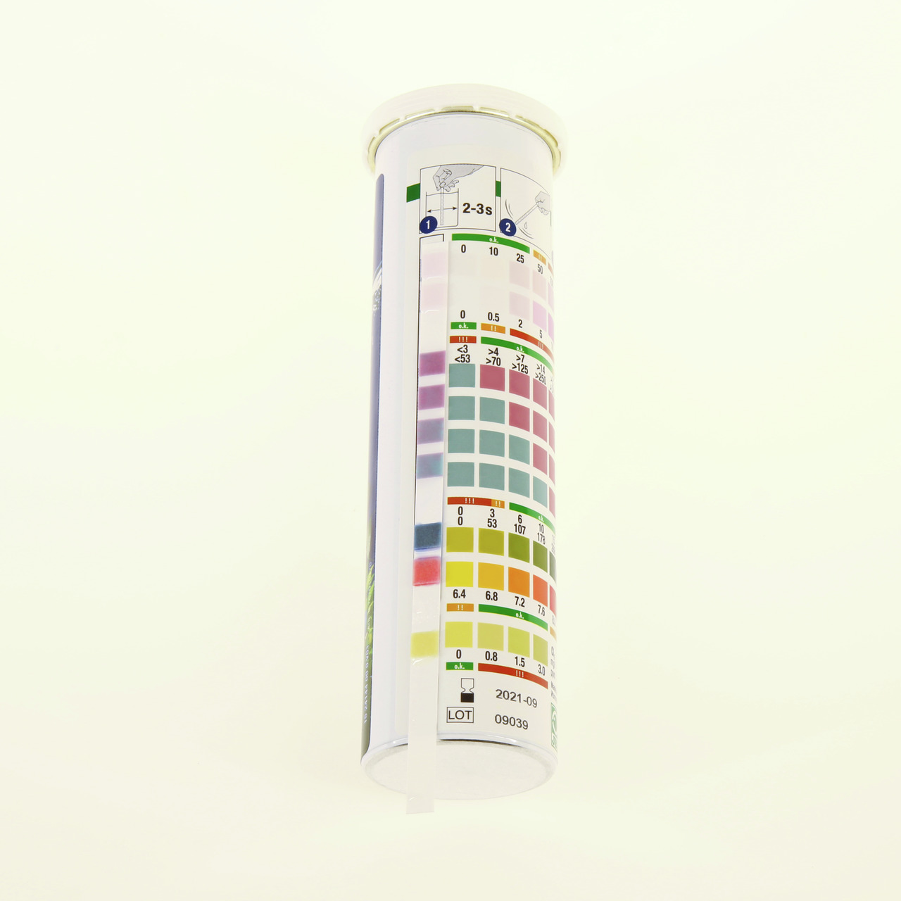 JBL ProAquaTest Easy 7in1: Wassertest-Set für Aquarien/Teiche, misst pH, KH, GH, Nitrit, Nitrat, Chlor. Zielgruppe: Aquarien-/Teichbesitzer.