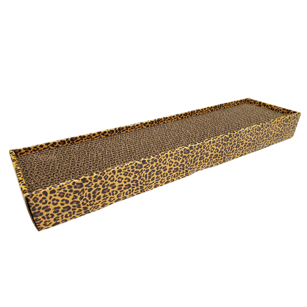 Kratzbrett für Katzen der Marke CROCI mit Leopardenmuster. Geeignet für Katzen aller Altersgruppen, um Krallen zu schärfen und Möbel zu schützen. Hergestellt aus robuster Wellpappe. Rechteckige Form, ca. 50 cm lang. Ideal zur Beschäftigung und Pflege der 