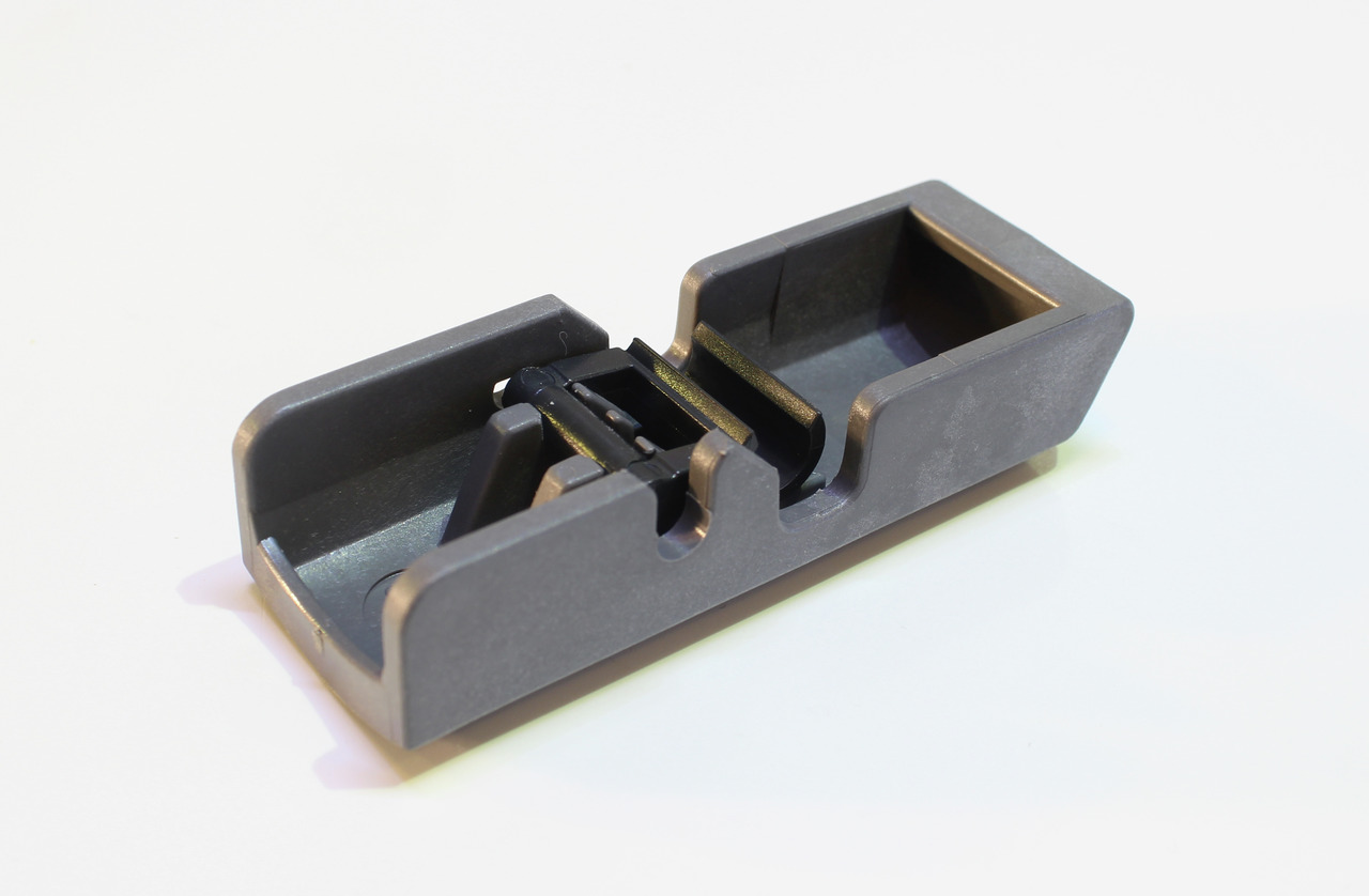 EHEIM Halterung, robust, Kunststoff, dunkel, für Aquarien-Zubehör, präzise Verarbeitung, langlebig, einfach zu handhaben.