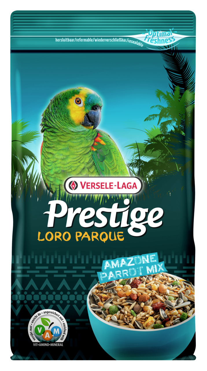 Das Bild zeigt eine Verpackung des Produkts „Prestige Loro Parque Amazone Parrot Mix“ der Marke Versele-Laga. Es handelt sich um eine spezielle Futtermischung für Amazonenpapageien. Die Verpackung ist wiederverschließbar und enthält 1 kg Futter, angereich