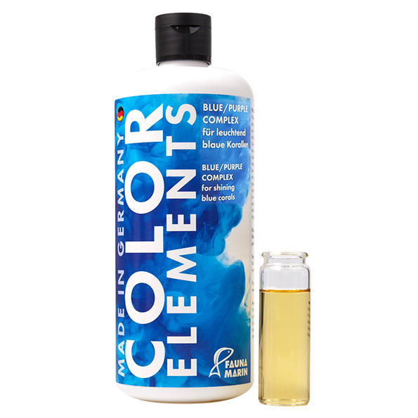 Das Bild zeigt eine weiße Flasche des Produkts „FAUNA MARIN Color Elements Blue/Purple Complex“ sowie ein kleines Glasfläschchen mit gelblicher Flüssigkeit. Das Produkt ist für die Pflege von Korallen in Meerwasseraquarien gedacht und fördert leuchtend bl