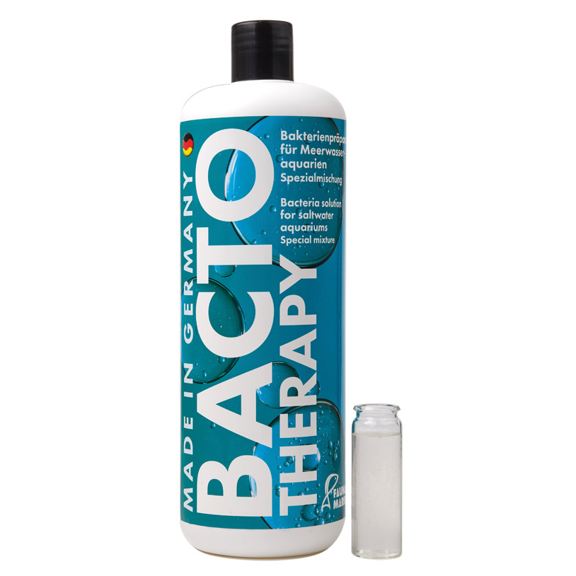 Das Bild zeigt eine 500-ml-Flasche des Produkts „Bacto Therapy“ von der Marke Fauna Marin, speziell entwickelt für Meerwasseraquarien. Es handelt sich um eine Spezialmischung aus Bakterienpräparaten, die zur Verbesserung der Wasserqualität beiträgt. Daneb