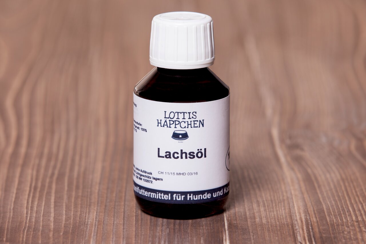Lottis Häppchen Lachsöl, Ergänzungsfutter f. Hunde & Katzen, 100 % reines Lachsöl, unterstützt Haut & Fell, 1 Flasche.