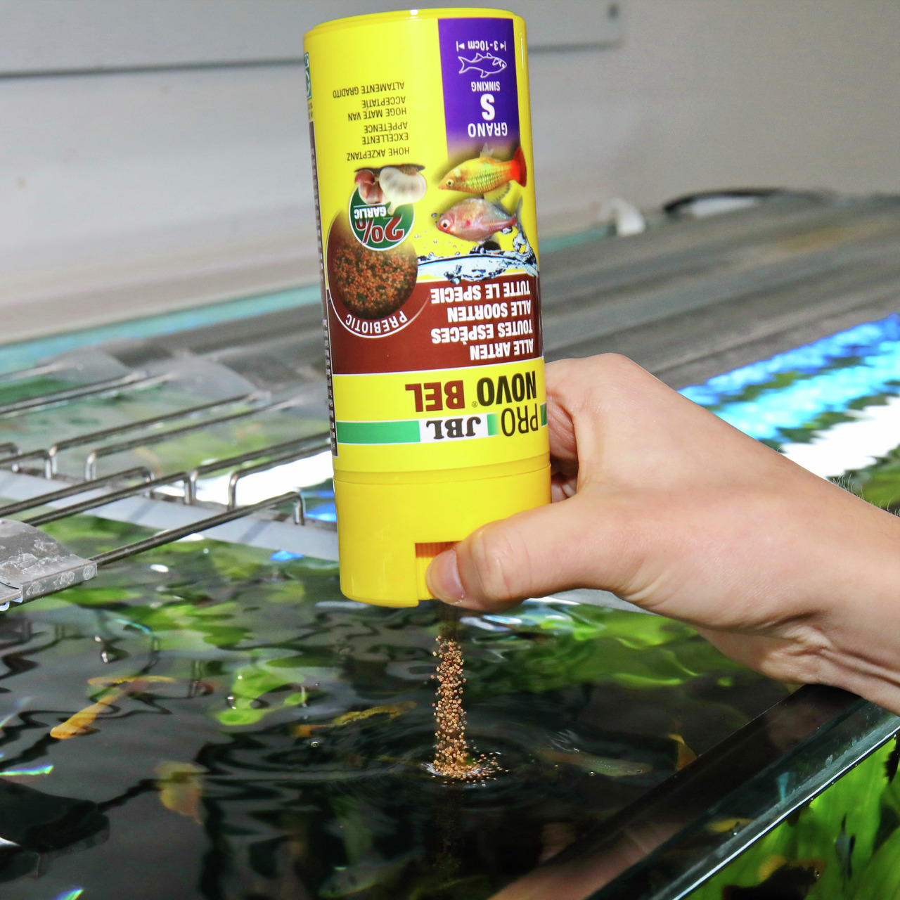 JBL Pro Novo Bel Grano S, Zierfische, 90% nachhaltige Proteine, gelbe Verpackung, Dosieröffnung, 100 ml.