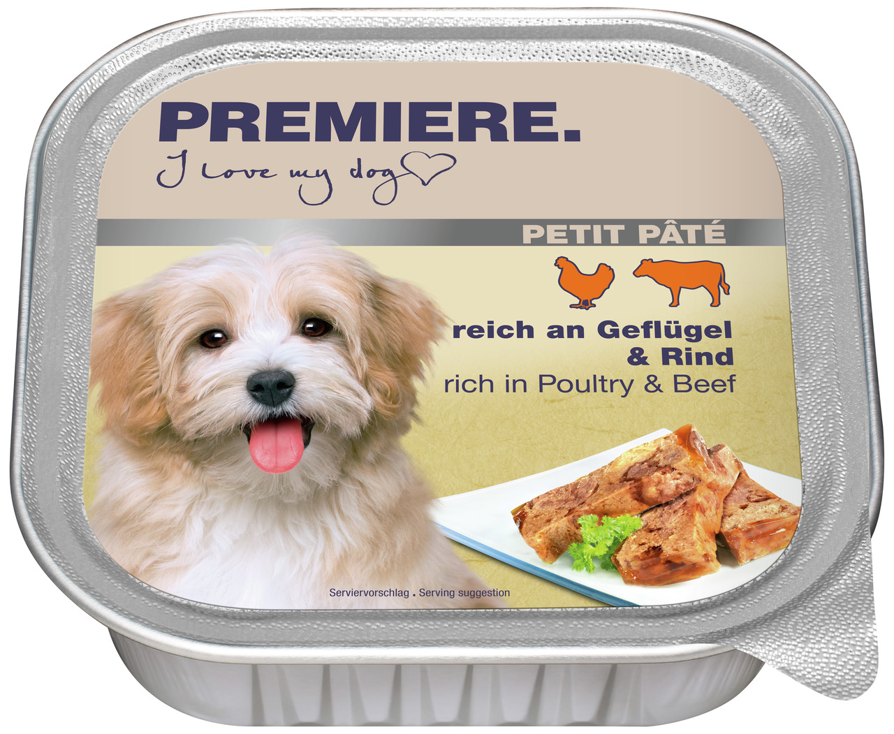 Das Bild zeigt eine silberne Schale mit Nassfutter der Marke PREMIERE für Hunde. Das Produkt heißt "Petit Pâté" und ist reich an Geflügel und Rind. Auf der Verpackung ist ein kleiner, beige-weißer Hund mit heraushängender Zunge abgebildet. Daneben sind Fl