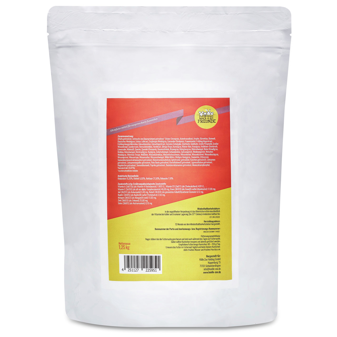 Das Bild zeigt eine weiße Verpackung des Tierfutterprodukts „Lottis Freunde“, geeignet für Hunde. Die Verpackung enthält 1,25 kg und ist mit einem roten und gelben Etikett versehen, das detaillierte Informationen zu Inhaltsstoffen und Nährwerten bietet. D