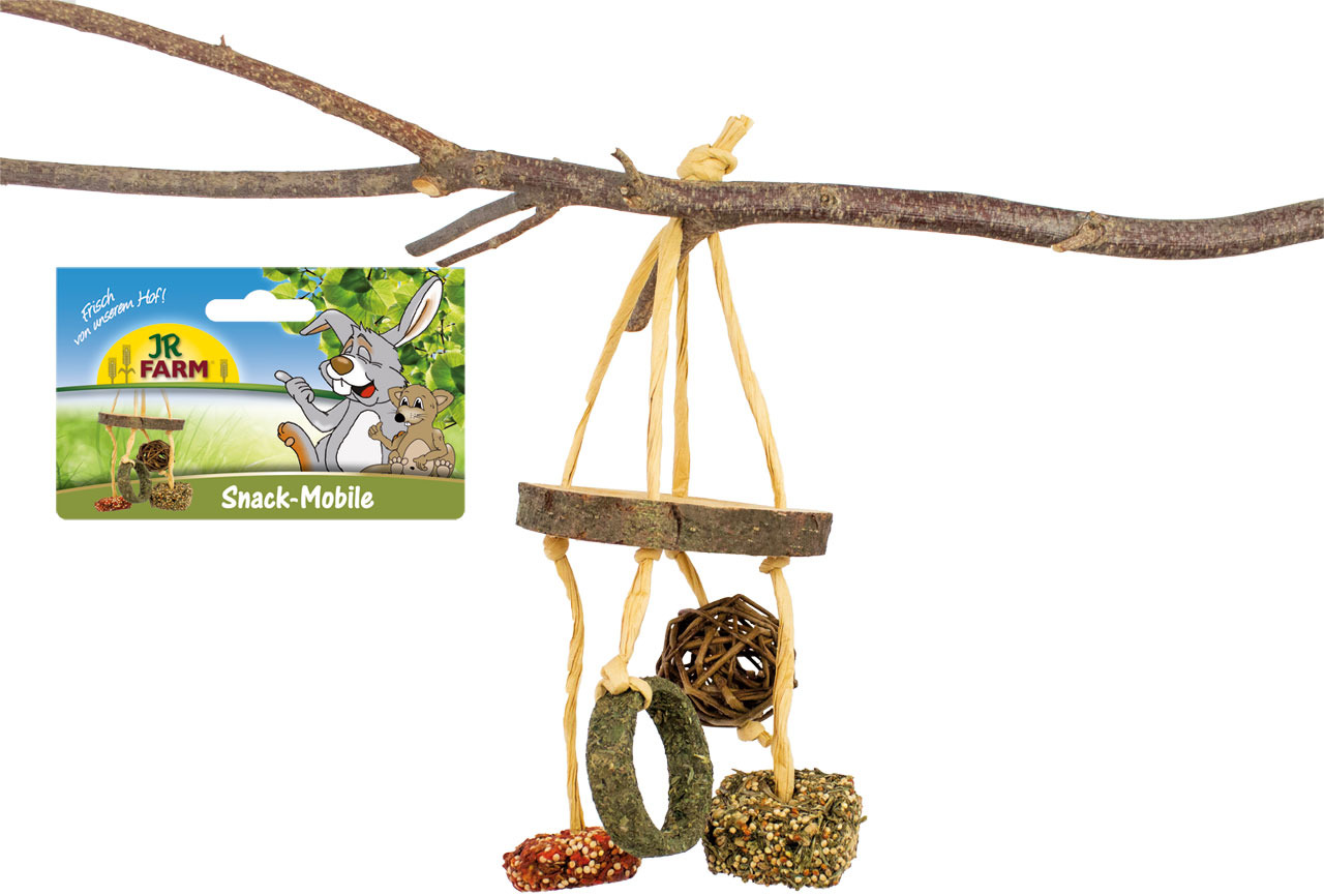 JR FARM Snack-Mobile: Interaktives Spielzeug für Kaninchen/Meerschweinchen, Saaten & Kräuter, fördert Knabbern, aus Holz, hängend.