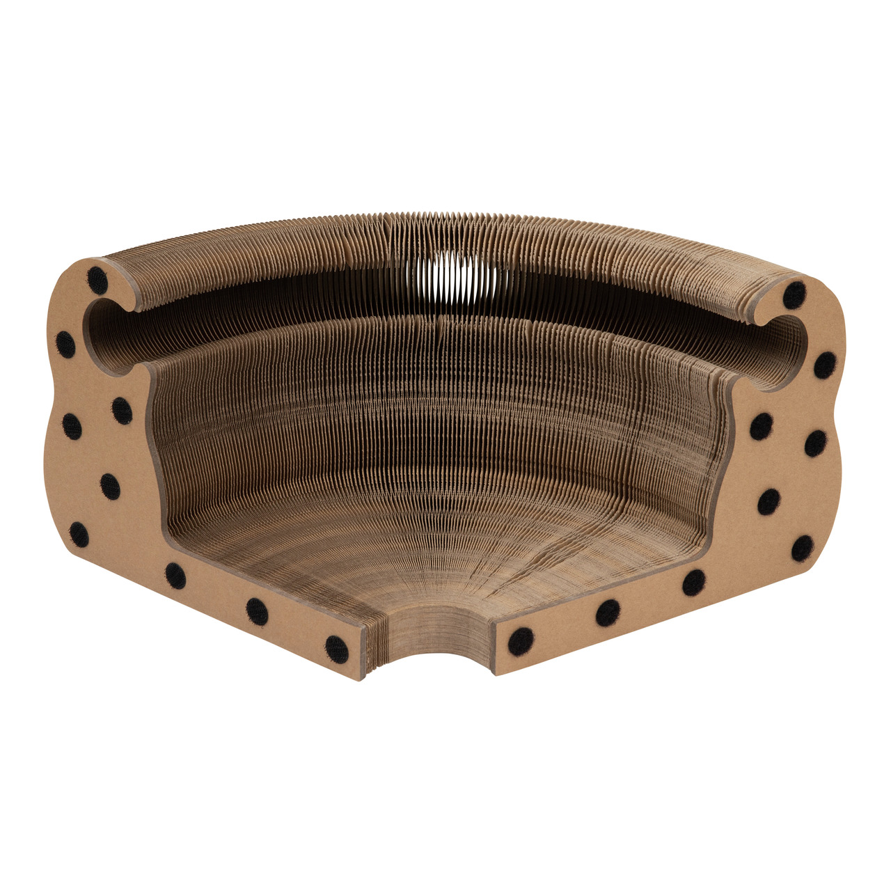 District 70 Sardine Kratzbett für Katzen, halbrund, Wellkarton, braun mit schwarzen Punkten, ideal zum Kratzen, Spielen & Ausruhen.
