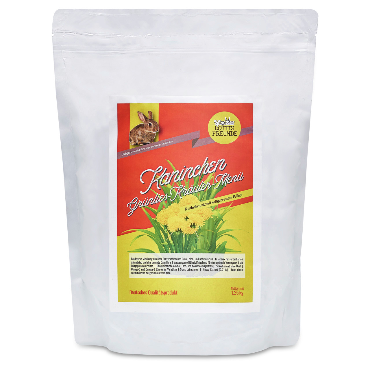 Das Bild zeigt eine weiße Verpackung des Produkts „Lottis Freunde Kaninchen Grünes Kräuter-Menü“. Es handelt sich um ein Alleinfuttermittel für Kaninchen. Die Verpackung enthält 1,25 kg und zeigt eine Illustration von frischen Kräutern und Löwenzahn. Das 