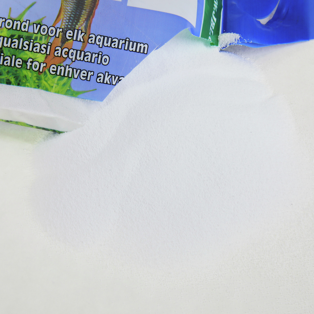 JBL Sansibar White: Feinkörniger, weißer Bodengrund für Süß--Meerwasseraquarien, 5 kg, ideal für natürliche, ästhetische Gestaltung.