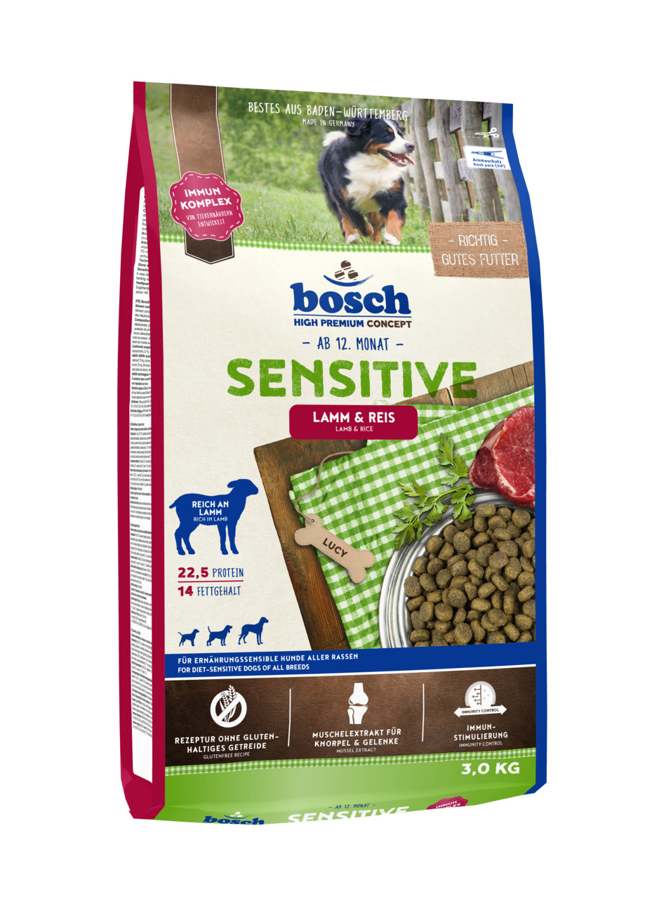 Das Bild zeigt eine 3,0-kg-Packung des Hundefutters „bosch High Premium Concept Sensitive Lamm & Reis“. Es ist für ernährungssensible Hunde ab 12 Monaten aller Rassen geeignet. Die Rezeptur ist glutenfrei, reich an Lamm, enthält 22,5 % Protein und 14 % Fe