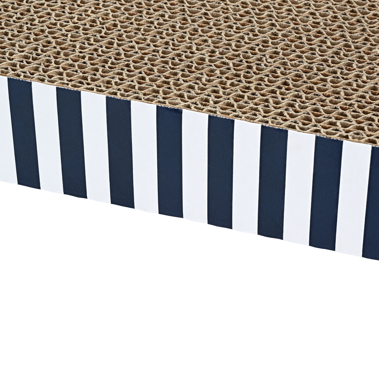 Das Bild zeigt einen Kratzblock der Marke fit+fun, speziell für Katzen entwickelt. Der rechteckige Kratzblock besteht aus robuster Wellpappe und ist an den Seiten mit einem dekorativen Streifenmuster in Blau und Weiß versehen. Ideal zur Krallenpflege und 