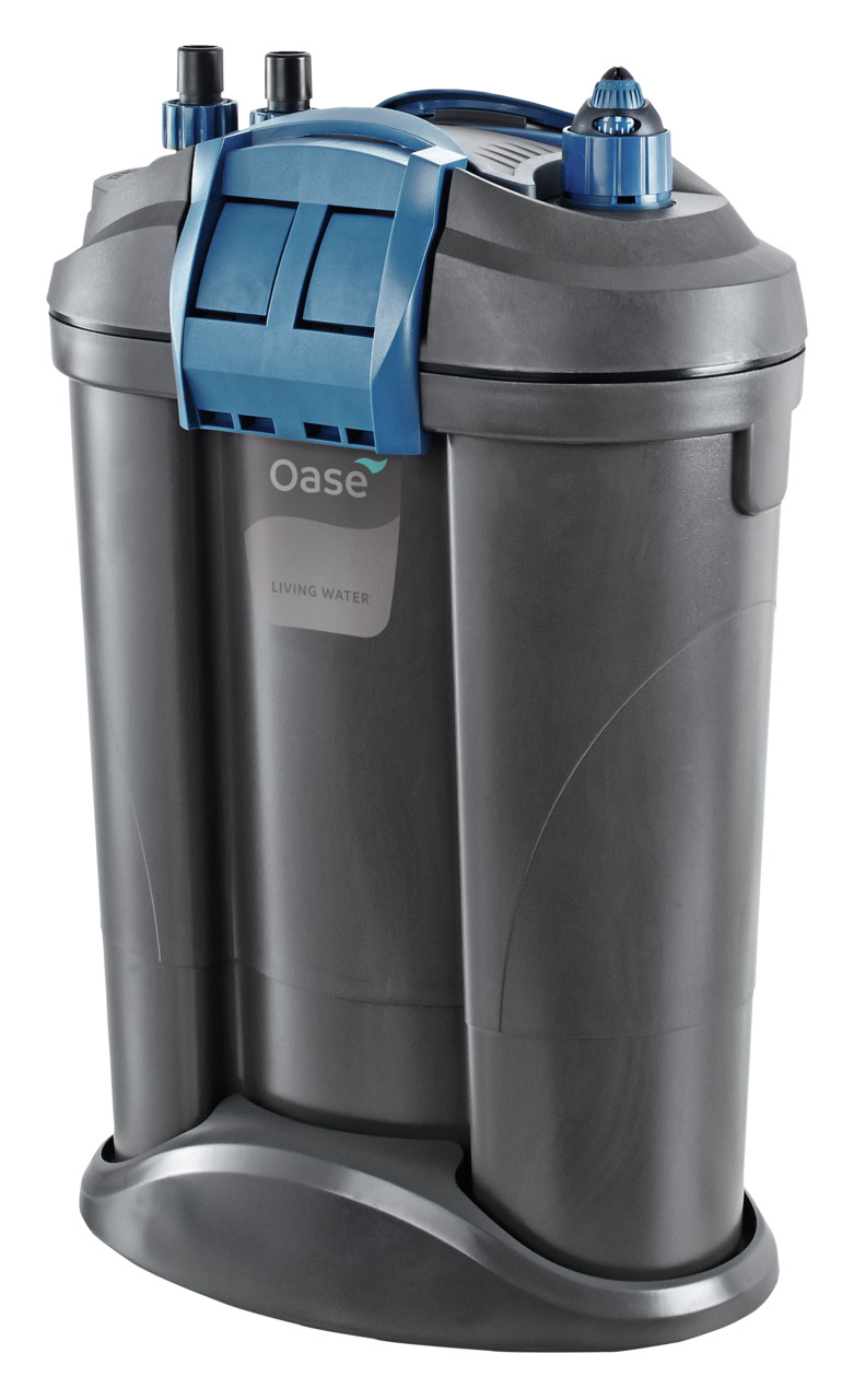Oase BioMaster 600, Außenfilter für Aquarien, effiziente Wasserreinigung, robustes graues Gehäuse, blaue Elemente, einfache Installation.