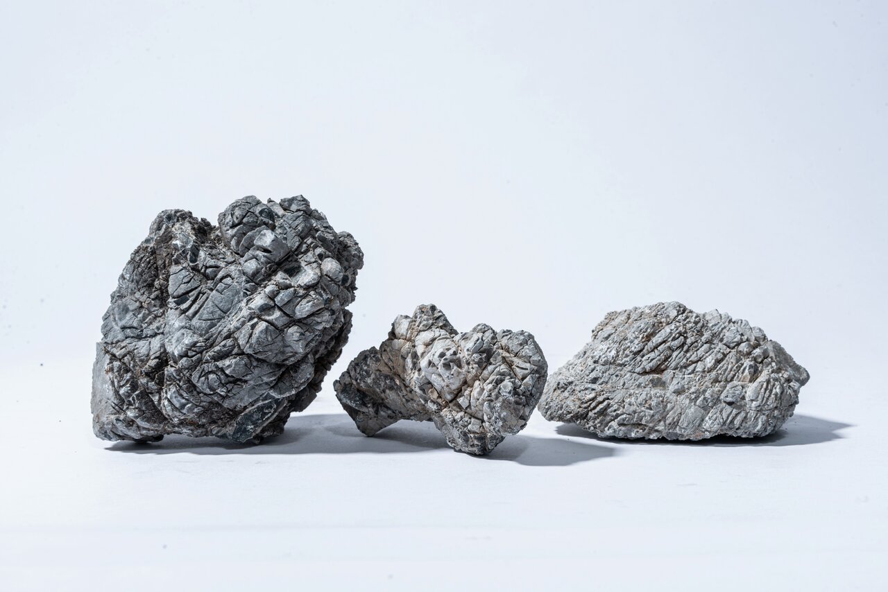 AquaDeco Gesteinsstücke, 3 Stk., für Aquarien, graue Struktur, nat. rau, variabel in Form/Größe, ideal für realistische Unterwasserlandschaft.