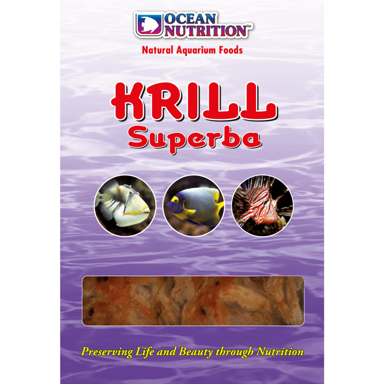 Das Bild zeigt die Verpackung des Produkts „Ocean Nutrition Krill Superba“, einem natürlichen Fischfutter für Aquarienfische. Die Zielgruppe sind Zierfische, die eine proteinreiche Ernährung benötigen. Die Verpackung enthält getrocknete Krillstücke, sicht