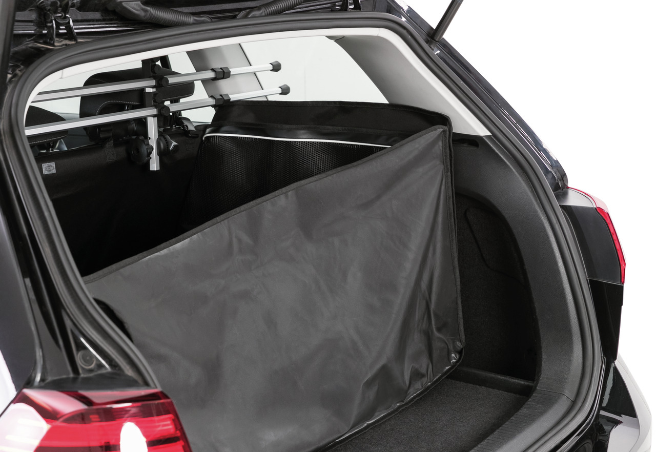 TRIXIE Kofferraum-Schutz für Hundebesitzer, robust, wasserabweisend, schützt vor Schmutz, Haaren, Kratzern, leicht zu befestigen.