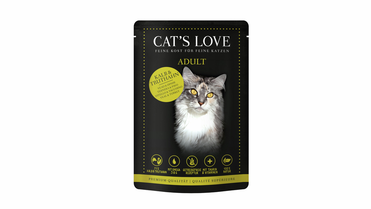 Das Bild zeigt eine schwarze Verpackung des Katzenfutters „Cat's Love – Feine Kost für feine Katzen“