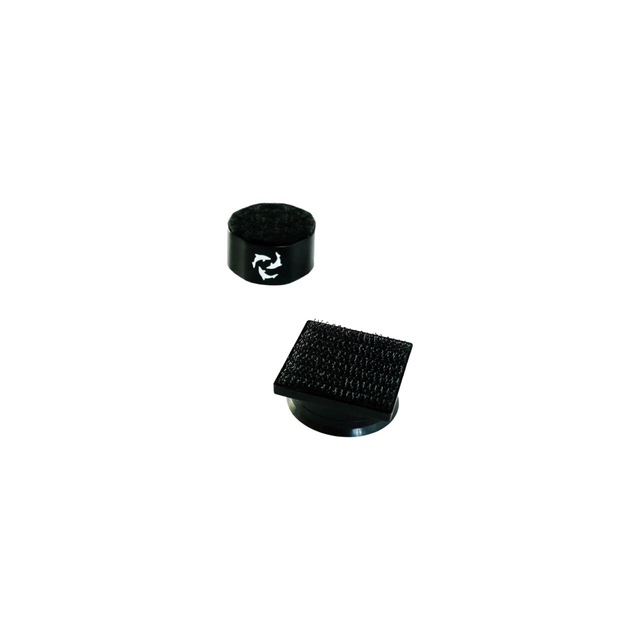 Ersatzpads für Flipper Magnetreiniger mit schwarzer Oberfläche. Für effiziente Reinigung von Aquarien vorgesehen.