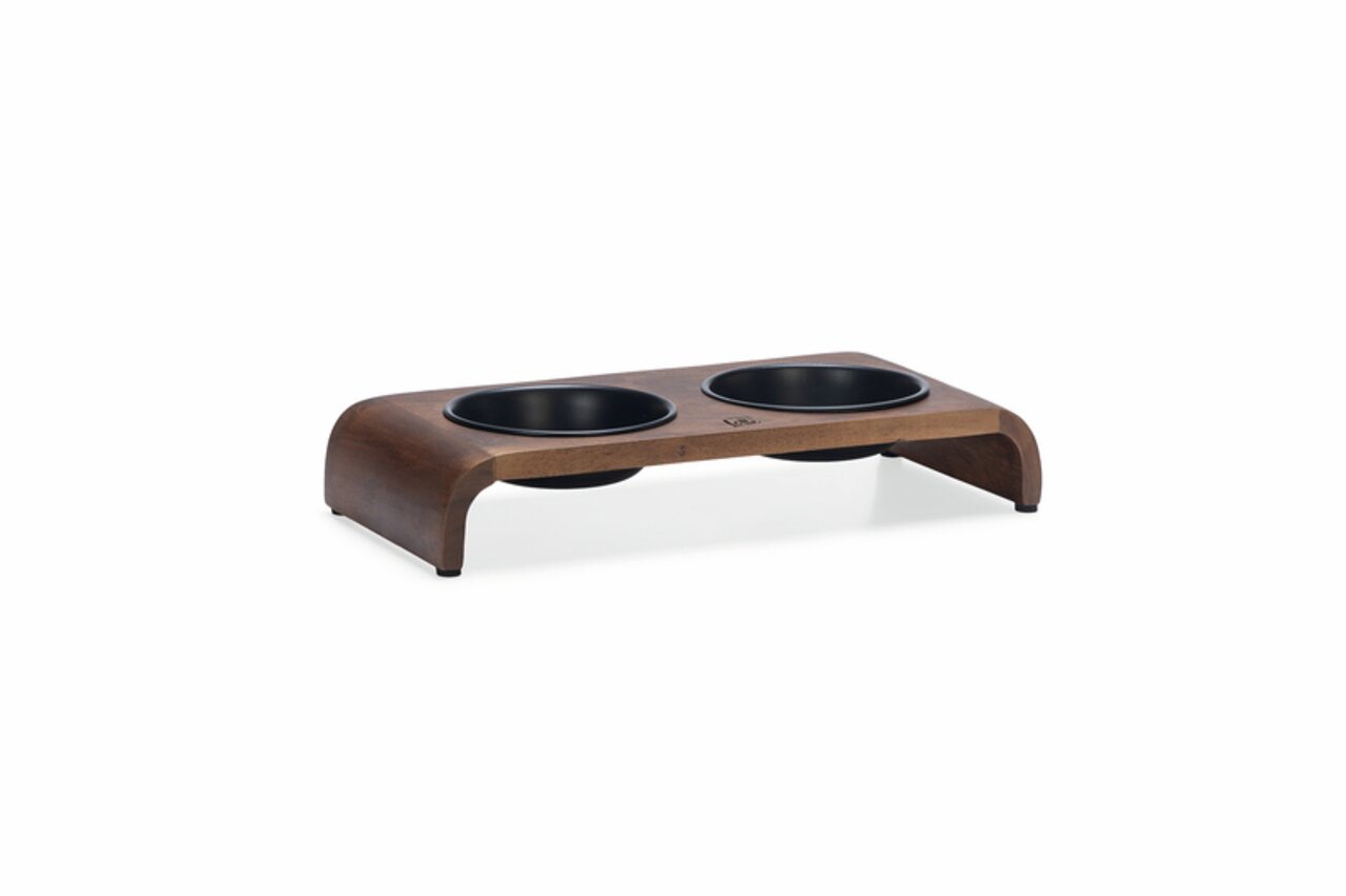 Hochwertiger Futterstation von Designed by Lotte für Hunde, aus Holz mit zwei schwarzen Näpfen, modernes und stilvolles Design.