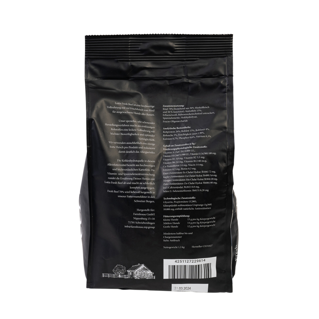 Das Bild zeigt die Rückseite einer Verpackung des Produkts „Lottis Häppchen Fresh Beef“. Es handelt sich um ein hochwertiges Hundefutter für ausgewachsene Hunde. Die Geschmacksrichtung ist Rind. Die Verpackung enthält 1,5 kg und hebt die natürlichen Zutat