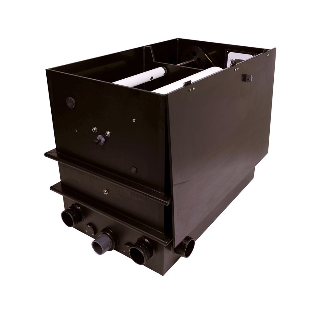 Das Bild zeigt den Genesis EVO3/500 Trommelfilter, ein hochwertiges Filtersystem für Teiche. Es ist speziell für die Reinigung von Teichwasser konzipiert und eignet sich für Koi- und Gartenteiche. Der Filter besteht aus robustem, schwarzem Material und ve