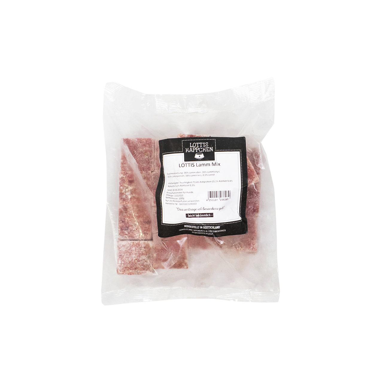 Das Bild zeigt eine transparente Verpackung des Produkts „LOTTIS Häppchen Lamm Mix“, einer Tiernahrung für Hunde. Die Packung enthält gefrorene Fleischstücke aus 100 % Lamm, ideal für eine artgerechte Ernährung. Die Menge beträgt 1000 g. Hergestellt in De