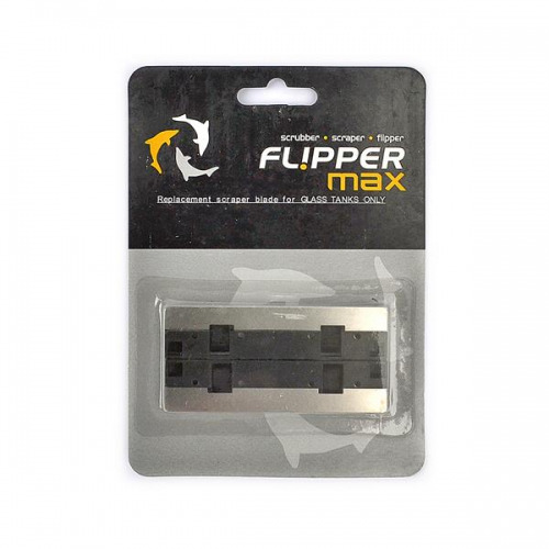 Ersatzklingen für den Flipper Max Scheibenreiniger, speziell entwickelt für Glas-Aquarien. Die Verpackung zeigt zwei Klingen in einer transparenten Kunststoffhülle, umgeben von schwarzem Hintergrund mit Markenlogo und Haifischgrafik. Ideal für Aquarienbes