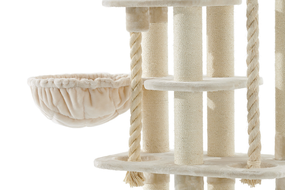 Nobby Kratzbaum, für Katzen, creme, mit Sisalstämmen, Hängematte & Plattformen. Stabil, ideal zum Spielen & Ruhen.