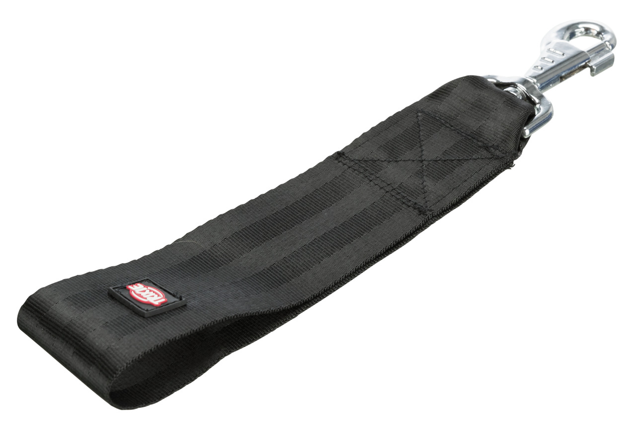 Schwarzer Sicherheitsgurtadapter von TRIXIE für Hunde, geeignet für den sicheren Transport im Auto. Der Adapter besteht aus robustem Nylonmaterial und verfügt über einen stabilen Metallkarabinerhaken. Ideal für Hundehalter, die Wert auf Sicherheit legen. 