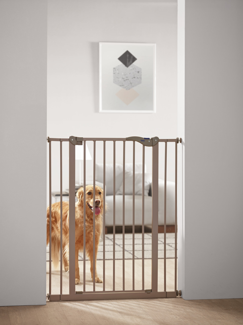 SAVIC Sicherheitsgitter für Hunde, braun, stabil, leicht montierbar, ideal für Innenräume, hält Haustiere sicher im Raum.