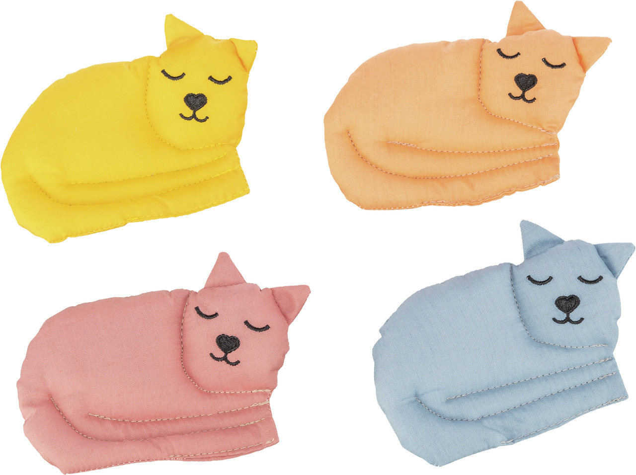 Vier farbenfrohe, weiche Katzenspielzeuge der Marke TRIXIE in den Farben Gelb, Orange, Rosa und Blau, jeweils in Form einer schlafenden Katze. Geeignet für Katzen als Zielgruppe. Die Spielzeuge sind aus Stoff gefertigt und fördern spielerisch die Aktivitä