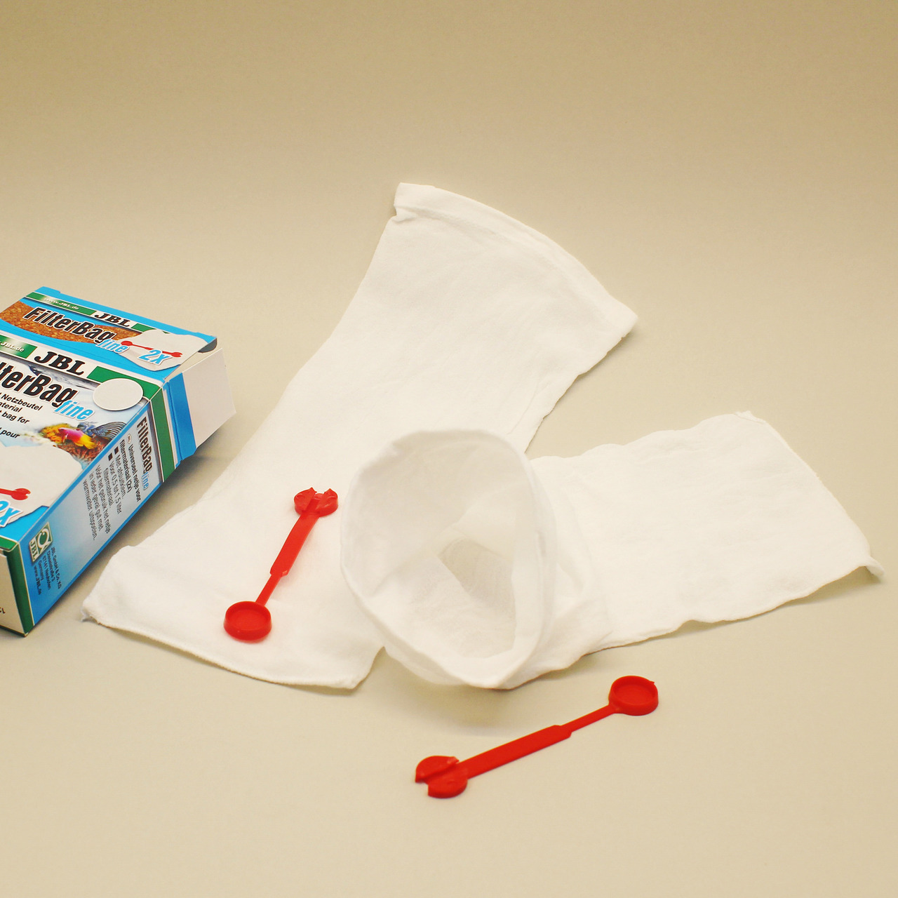 JBL FilterBag fine: Feines Filterbeutel-Set f. Aquarienfilter, 2 Beutel+2 Clips, f. Aquarienbesitzer, zur Aufnahme v. Filtermaterial.