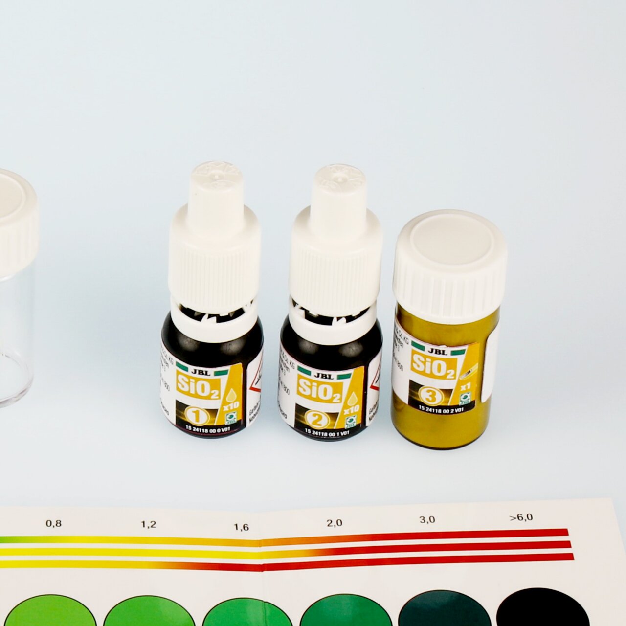 JBL Silikat-Test-Set SiO2, für Aquarienbesitzer, misst Silikatgehalt, inkl. 3 Reagenzien, Farbskala & Testgefäß, für optimale Wasserqualität.