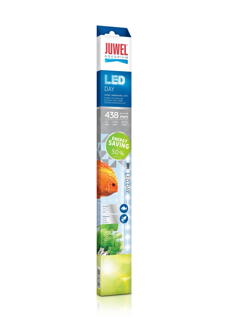 Das Bild zeigt die JUWEL LED Day Leuchtstoffröhre für Aquarien. Sie bietet helles, belebendes Licht mit 12 Watt, 1380 Lumen und 9000 Kelvin. Geeignet für Fische und Pflanzen, fördert sie das Wachstum und die Farbenpracht. Die Verpackung hebt 50 % Energiee